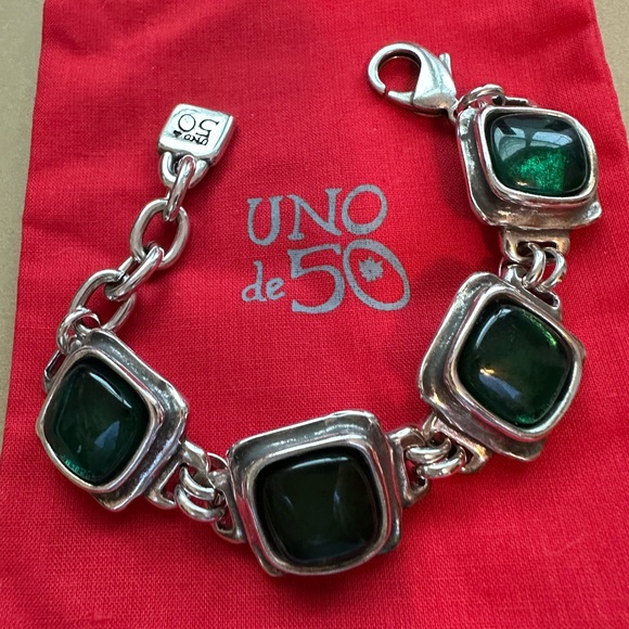 UNO de 50 Silver Bracelet with Deep Green Stones - Picture 1 of 2
